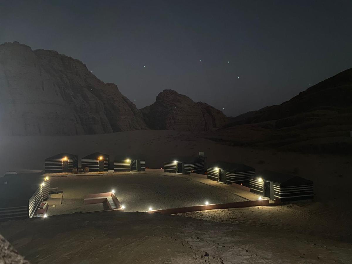 Zarb Desert Camp 瓦迪拉姆 外观 照片