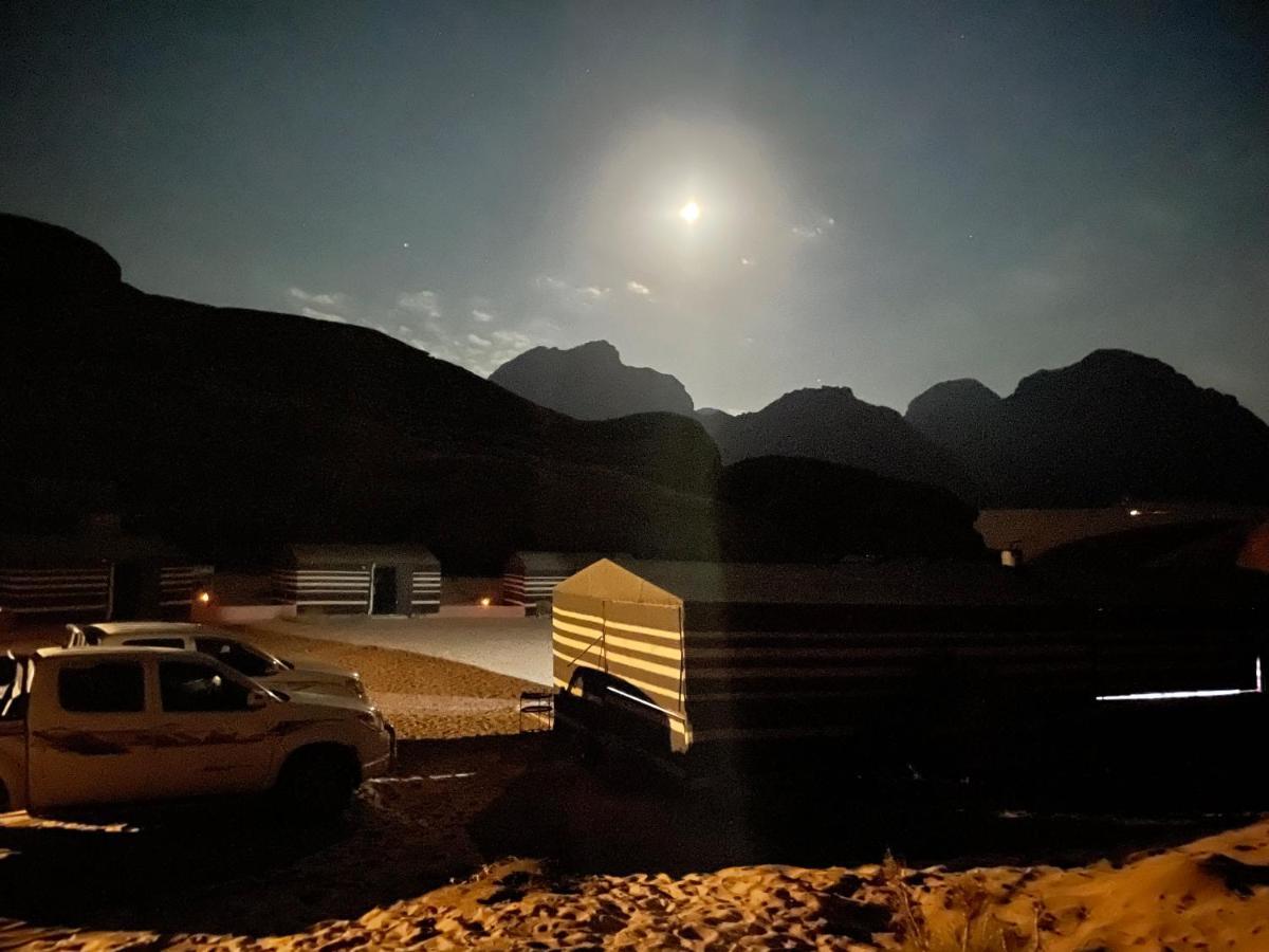 Zarb Desert Camp 瓦迪拉姆 外观 照片